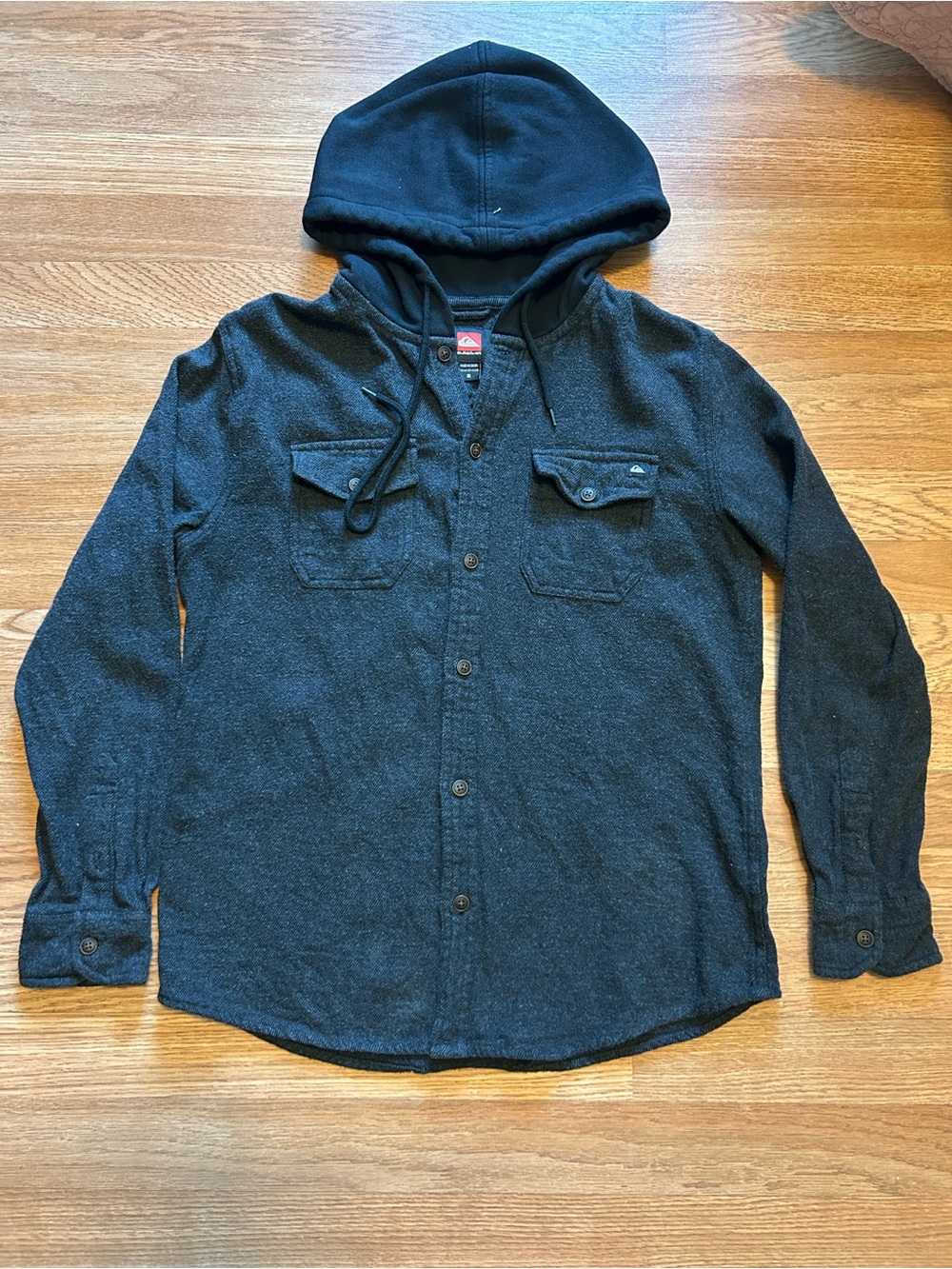 Quiksilver Men's Dark Charcoal Hooded Button-Down Shirt.Size Small